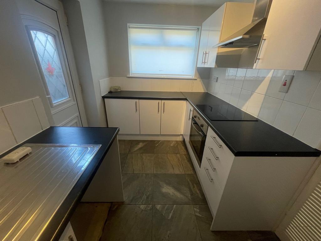 Owl End Walk, Yaxley, PE7 3 bed detached house £1,100 pcm (£254 pw)