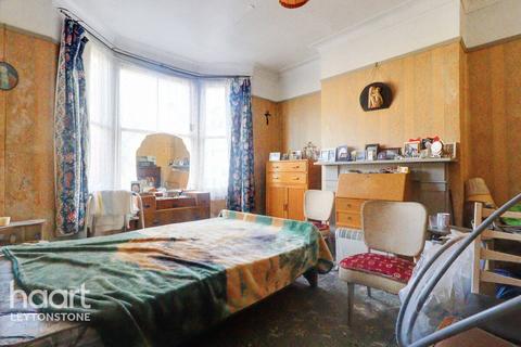 3 bedroom end of terrace house for sale, Murchison Road, Leyton