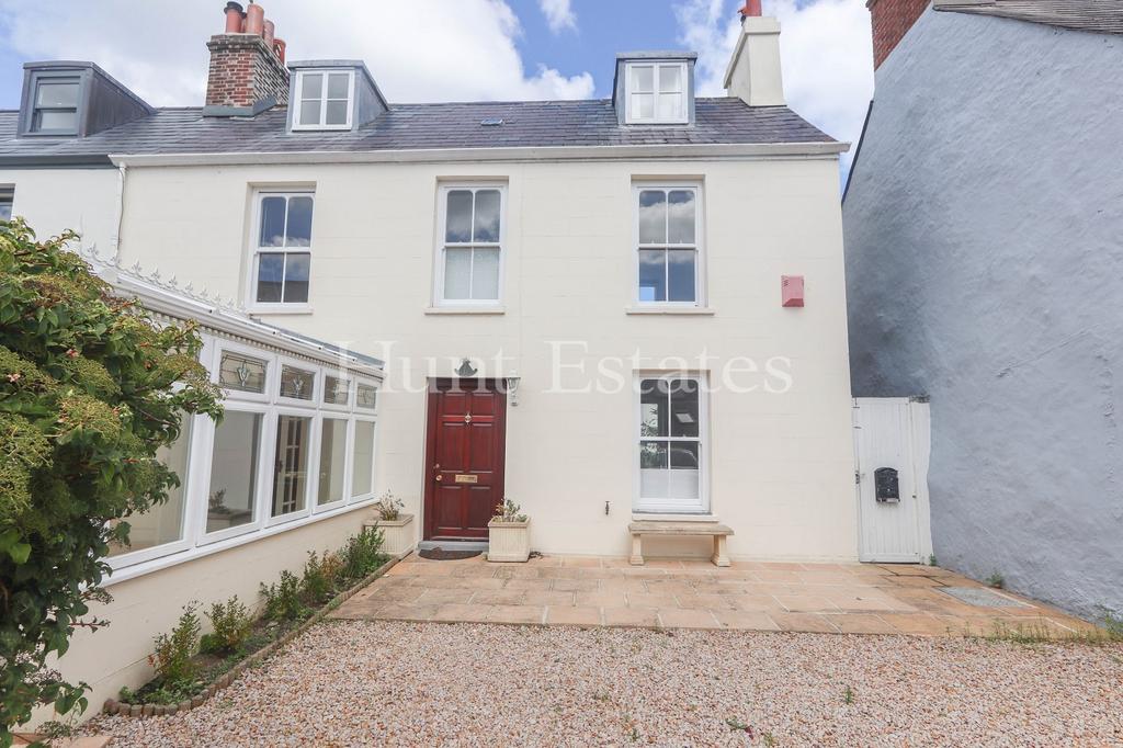 New Road, Grouville, Jersey. JE3 9EY 4 bed semidetached house for sale