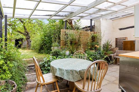 2, Springflower Cottages Broad Street Common, Guildford, GU3 3BL