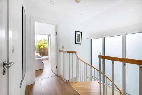 1a, Rushleigh, 32 Thurleigh Road, London, SW12 8UE