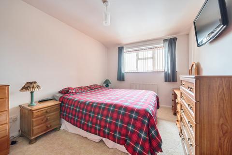 17 Daubigny Mead, Brize Norton, Carterton, OX18 3QE