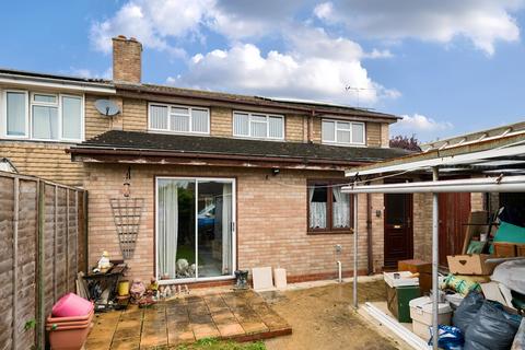 17 Daubigny Mead, Brize Norton, Carterton, OX18 3QE