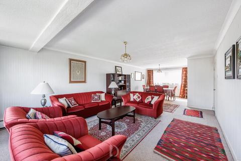 2 bedroom apartment for sale, Hillcrest Road, London, W5
