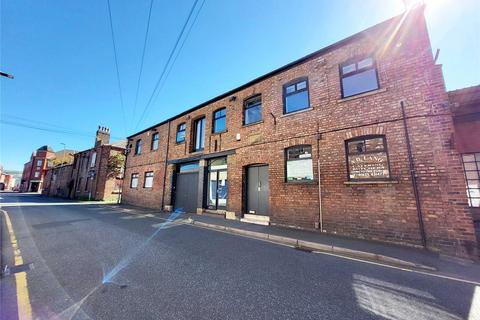 1 bedroom flat to rent, King Edward Street, Macclesfield, Cheshire, SK10