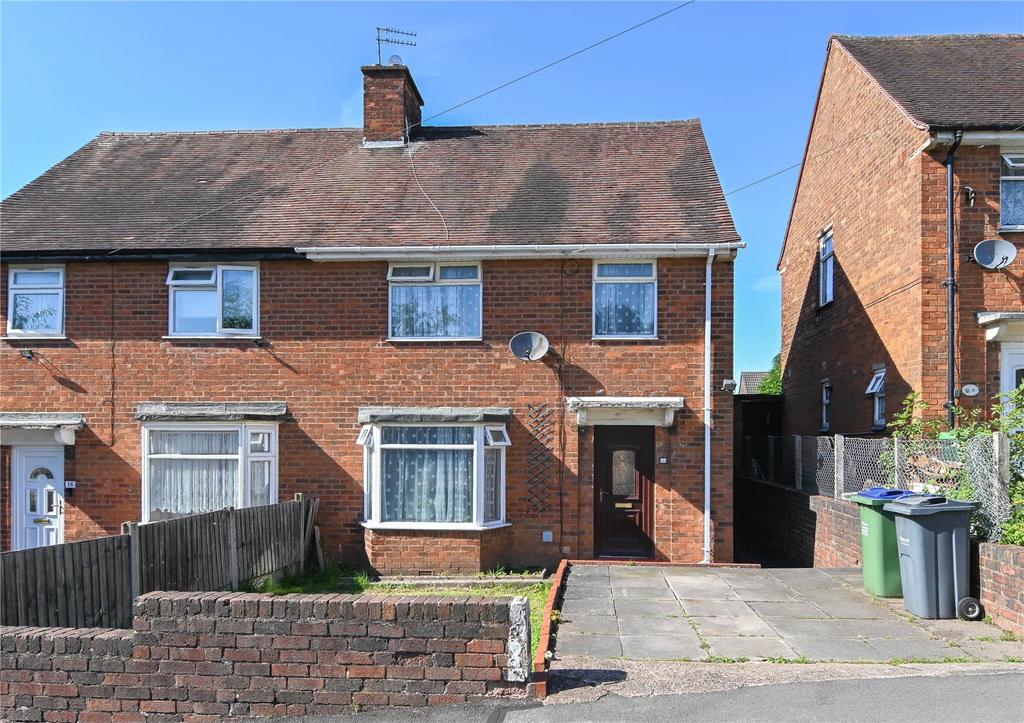 Aldridge Road, Oldbury, West Midlands, B68 3 bed semidetached house
