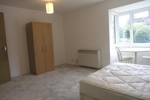 Studio to rent, Curie Gardens, Pasteur Close, London, NW9