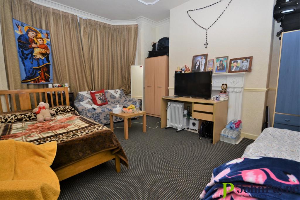 Albany Road, Earlsdon, Coventry, CV5 6 bed terraced house for sale £
