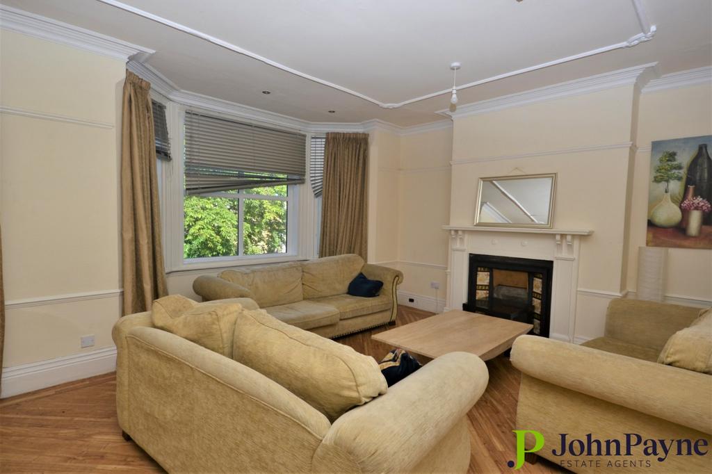 Albany Road, Earlsdon, Coventry, CV5 6 bed terraced house for sale £