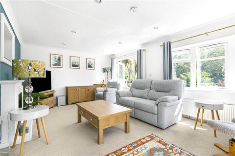 2 bedroom bungalow for sale - Burway Crescent, Penton Park, Chertsey, Surrey, KT16