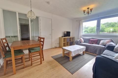 2 bedroom flat to rent, Grandtully Drive, Kelvindale, Glasgow, G12