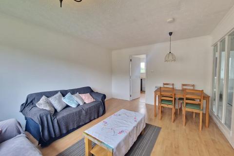 2 bedroom flat to rent, Grandtully Drive, Kelvindale, Glasgow, G12