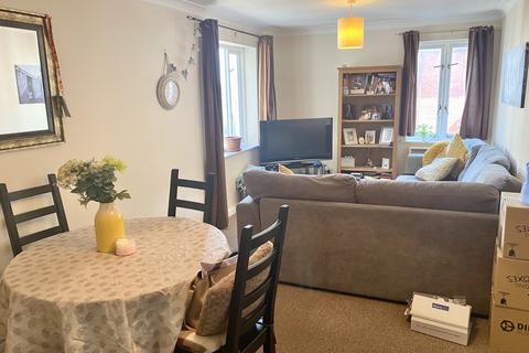 2 bedroom flat to rent, River Meadows, Water Lane