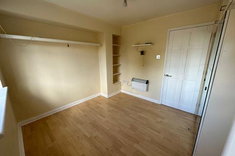 2 bedroom maisonette to rent, Foster Close  Fareham  UNFURNISHED