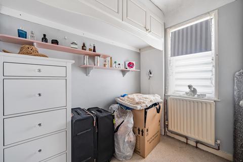 27 Tavistock Walk, Carshalton, SM5 1QN