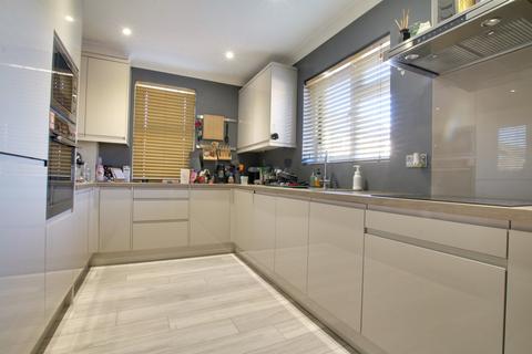4 bedroom link detached house for sale - London Road, Chatteris