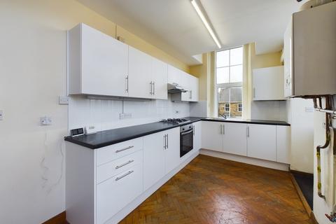 2 bedroom apartment for sale - Earle House, Lyons Road, Richmond