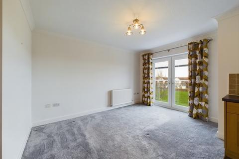2 bedroom flat for sale, Ty Bala, Cwrt Y Terfyn, Saltney