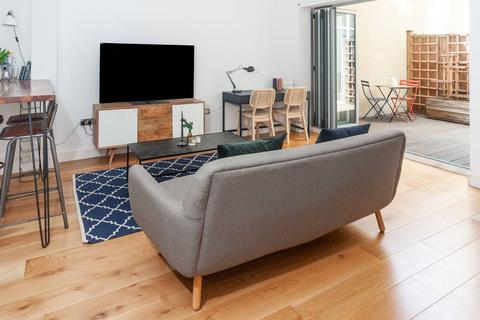 Apartment 1, 34 Queens Row, London, SE17 2PX
