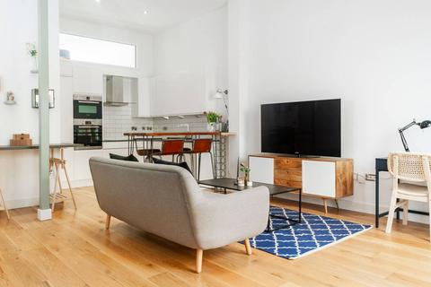 Apartment 1, 34 Queens Row, London, SE17 2PX