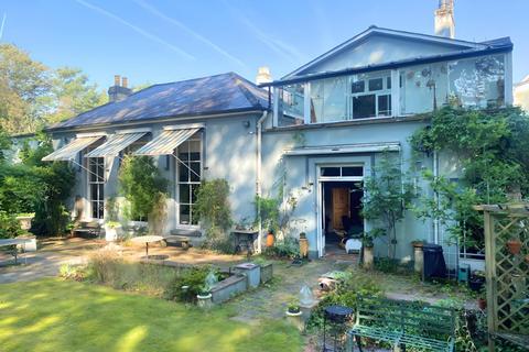 3 bedroom semi-detached house for sale, Burwood Road, Hersham, Walton-on-Thames, Surrey, KT12 4AT