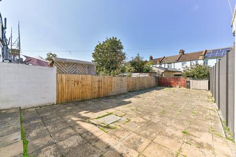 3 bedroom terraced house for sale, Melrose Avenue, Norbury, London, SW16