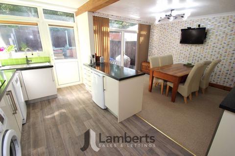 15 Ferney Hill Avenue, Redditch, B97 4RU