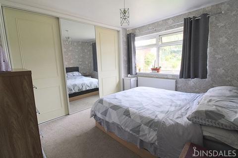 4 Manor Park, Bradford, BD8 0LY