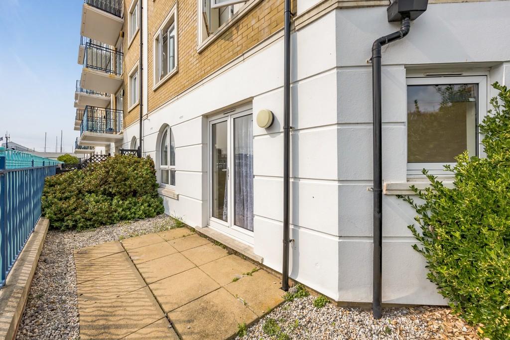Sovereign Court, Brighton Marina Village, Brighton 1 bed apartment for