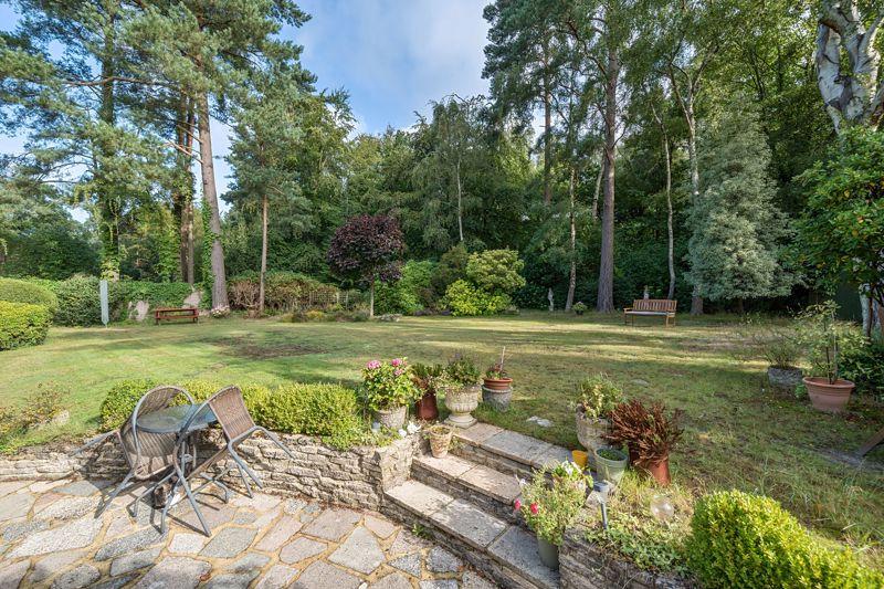 Headley Hill Road, Headley 4 bed detached house for sale £795,000