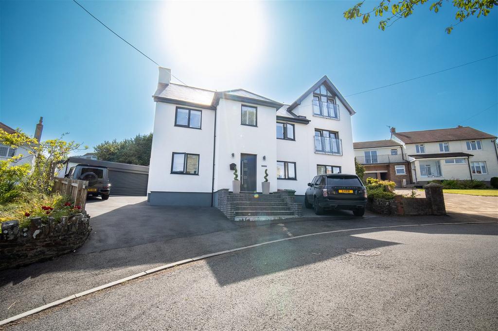 St. Martins Crescent, Caerphilly, CF83 1ER 5 bed detached house for