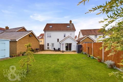 5 bedroom detached house for sale, Daisy Street, Wymondham