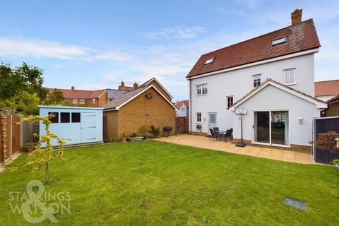 5 bedroom detached house for sale, Daisy Street, Wymondham