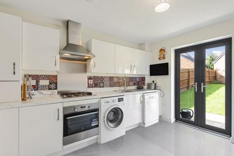 6 Nicholson Walk, Uxbridge, UB10 0GH