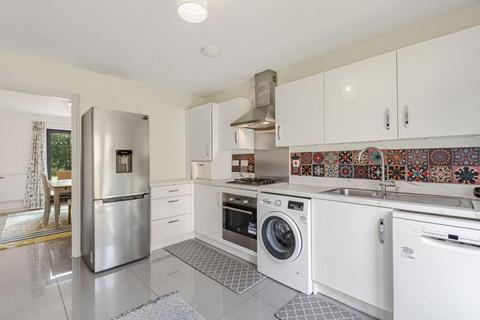 6 Nicholson Walk, Uxbridge, UB10 0GH