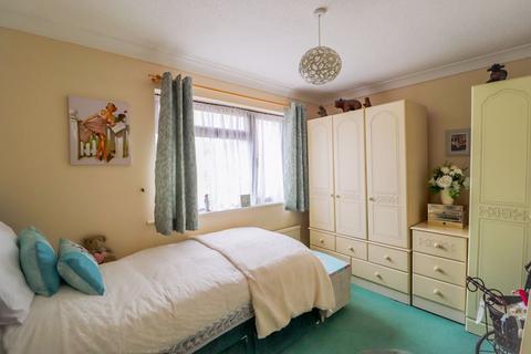 49 Albert Road, Benfleet, SS7 4DJ
