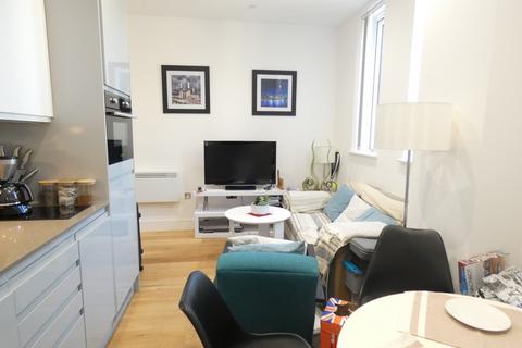 1 bedroom flat for sale, Douglas Road, Hounslow