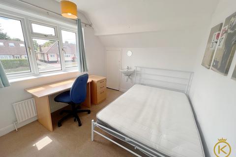 2 bedroom semi-detached house for sale - Saffron Platt, Guildford