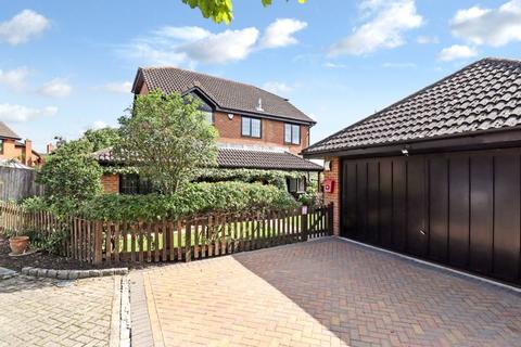55 Windmill Field, Windlesham, GU20 6QD