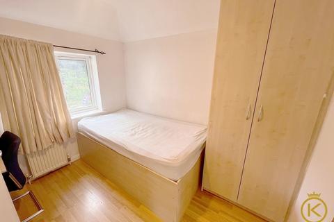 3 bedroom semi-detached house for sale, Hillspur Road, Guildford