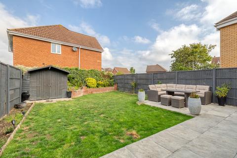 3 bedroom detached house for sale - Masefield Way, Royston