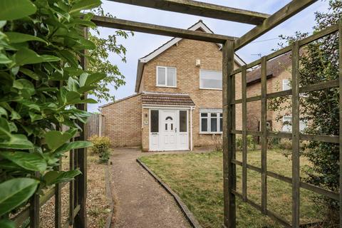 3 bedroom detached house for sale - Sparhawk Avenue, Sprowston