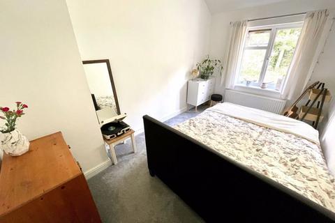 8 Coed Afon, Llangollen, LL20 8LB