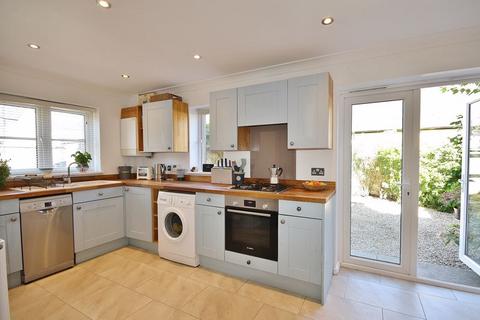 45 Campion Way, Witney, OX28 1EX