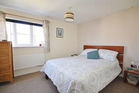 45 Campion Way, Witney, OX28 1EX