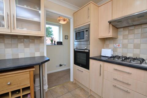 2 bedroom semi-detached bungalow for sale - 6 Fairmead Way, Whitby