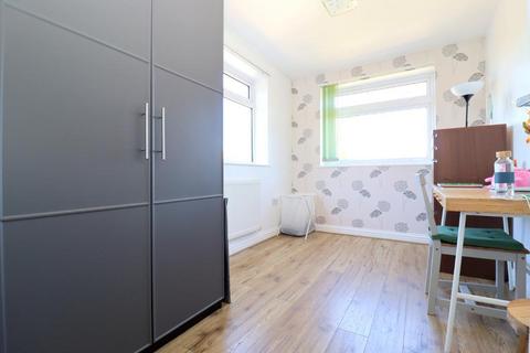 17 Wandon Close, Luton, LU2 8DX