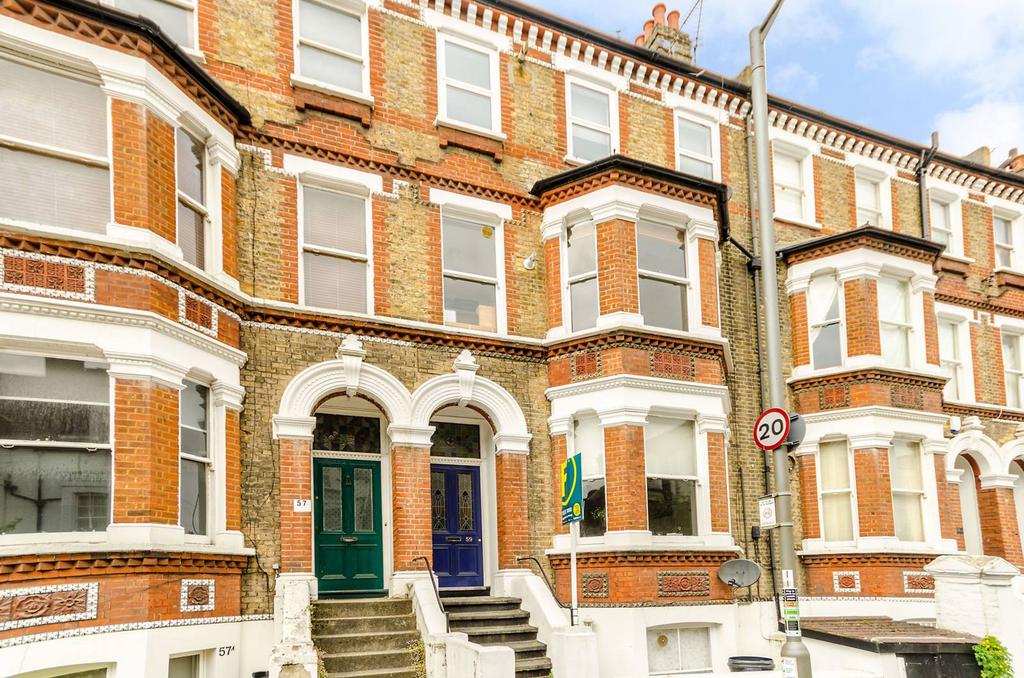 Schubert Road, East Putney, London, SW15 1 bed flat - £2,720 pcm (£628 pw)