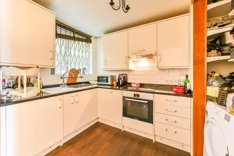 3 bedroom flat for sale - Leigham Court Road, Streatham, London, SW16