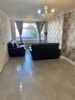 undefined, Pine Avenue, Whitefield M45